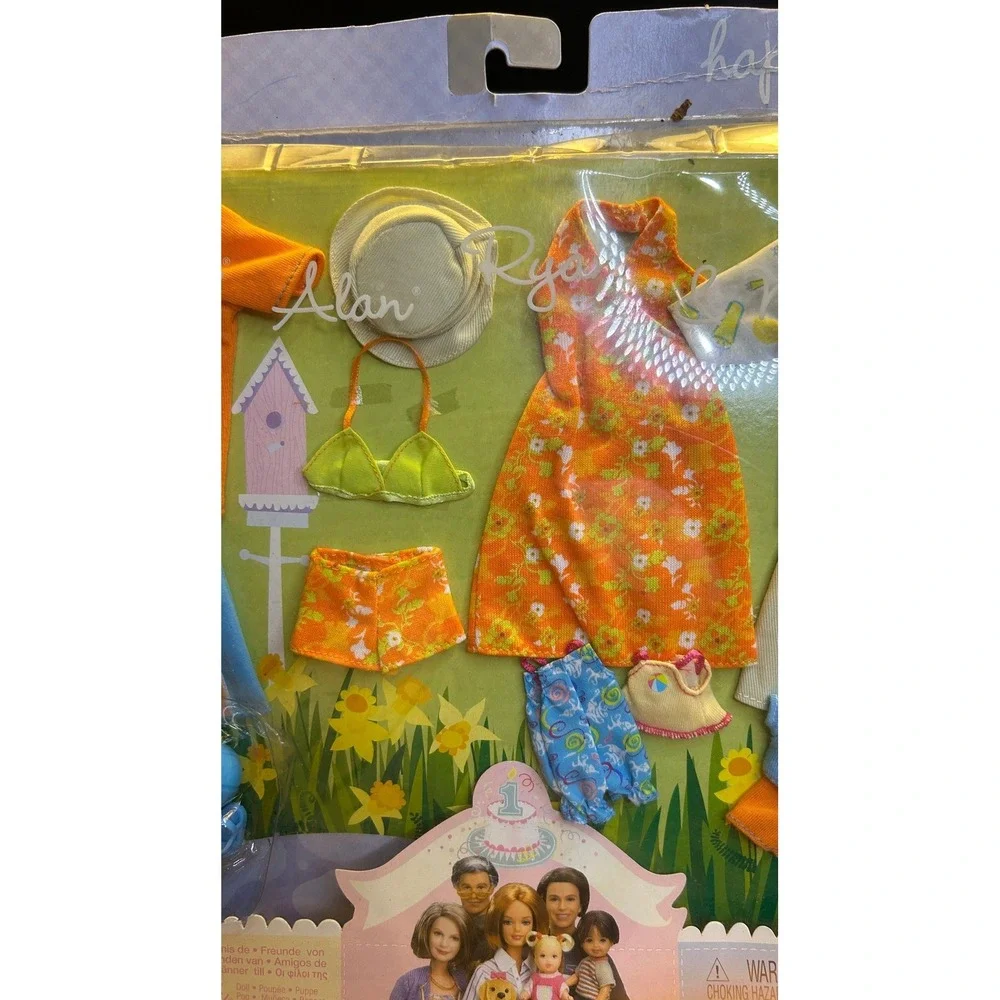 2003 Barbie Happy Family Neighborhood Fashions Pack Set‎ fashion outfits NIB